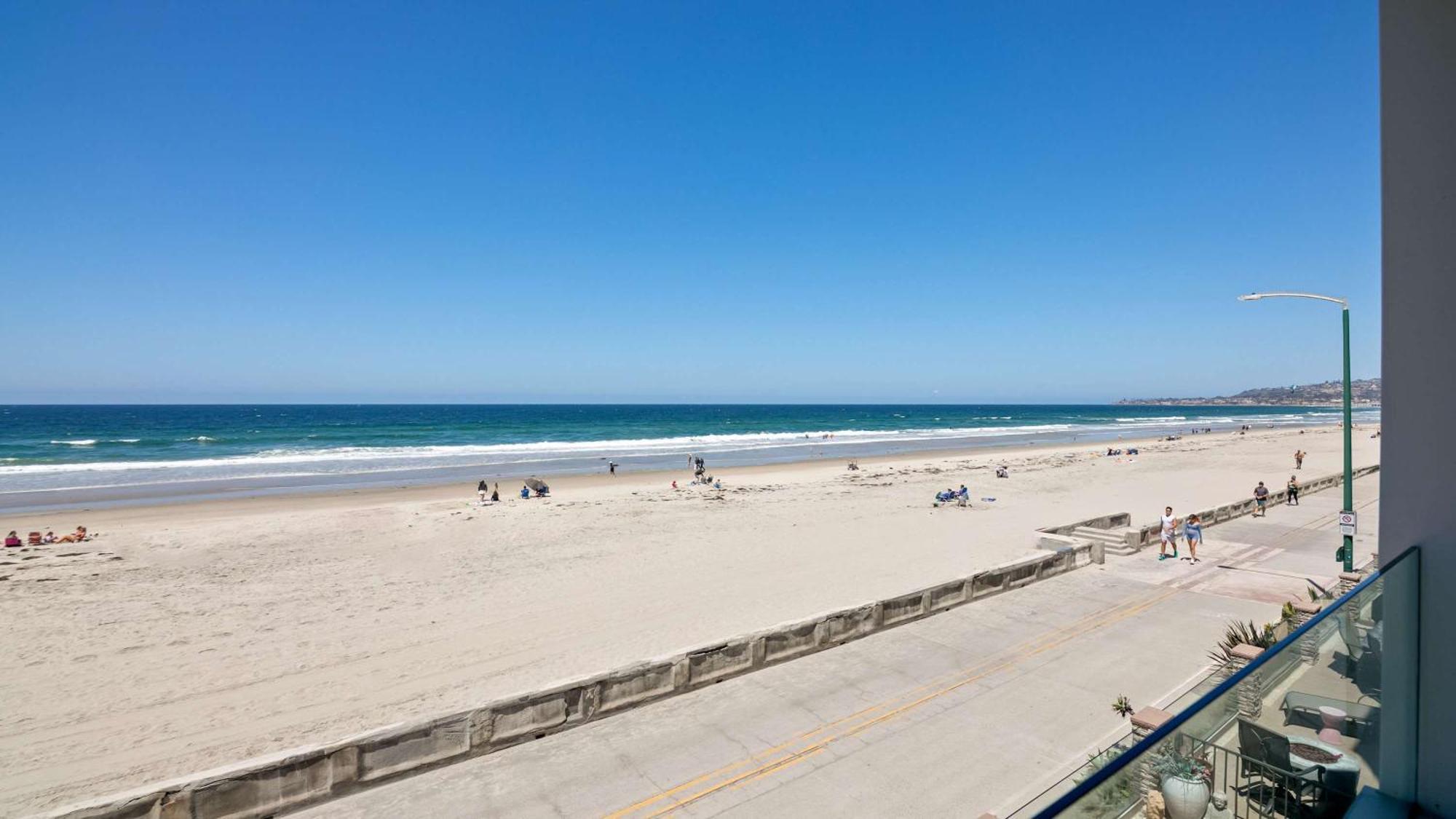 Mission Oceanfront 2br Holiday home