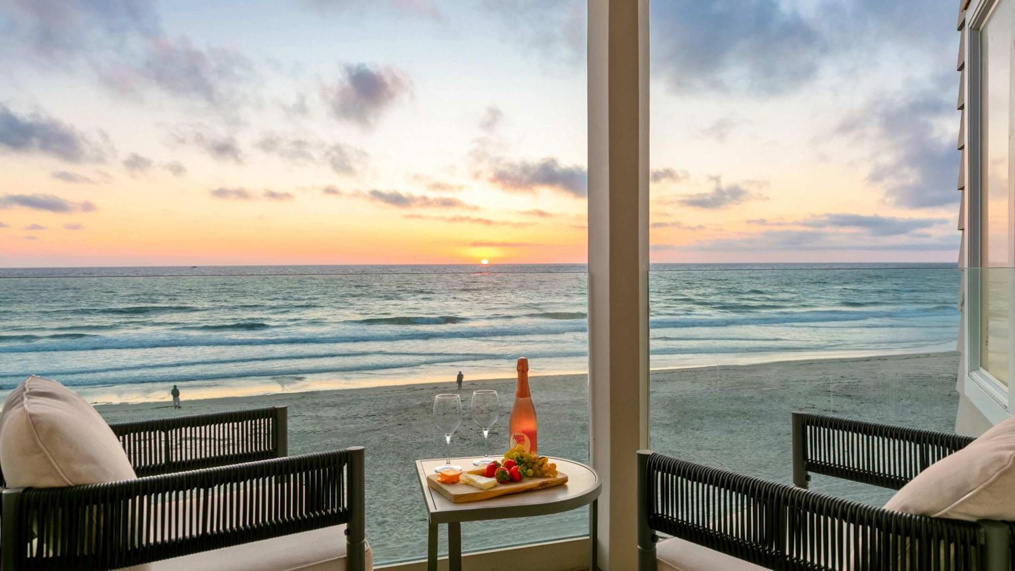 Mission Oceanfront 2br Holiday home