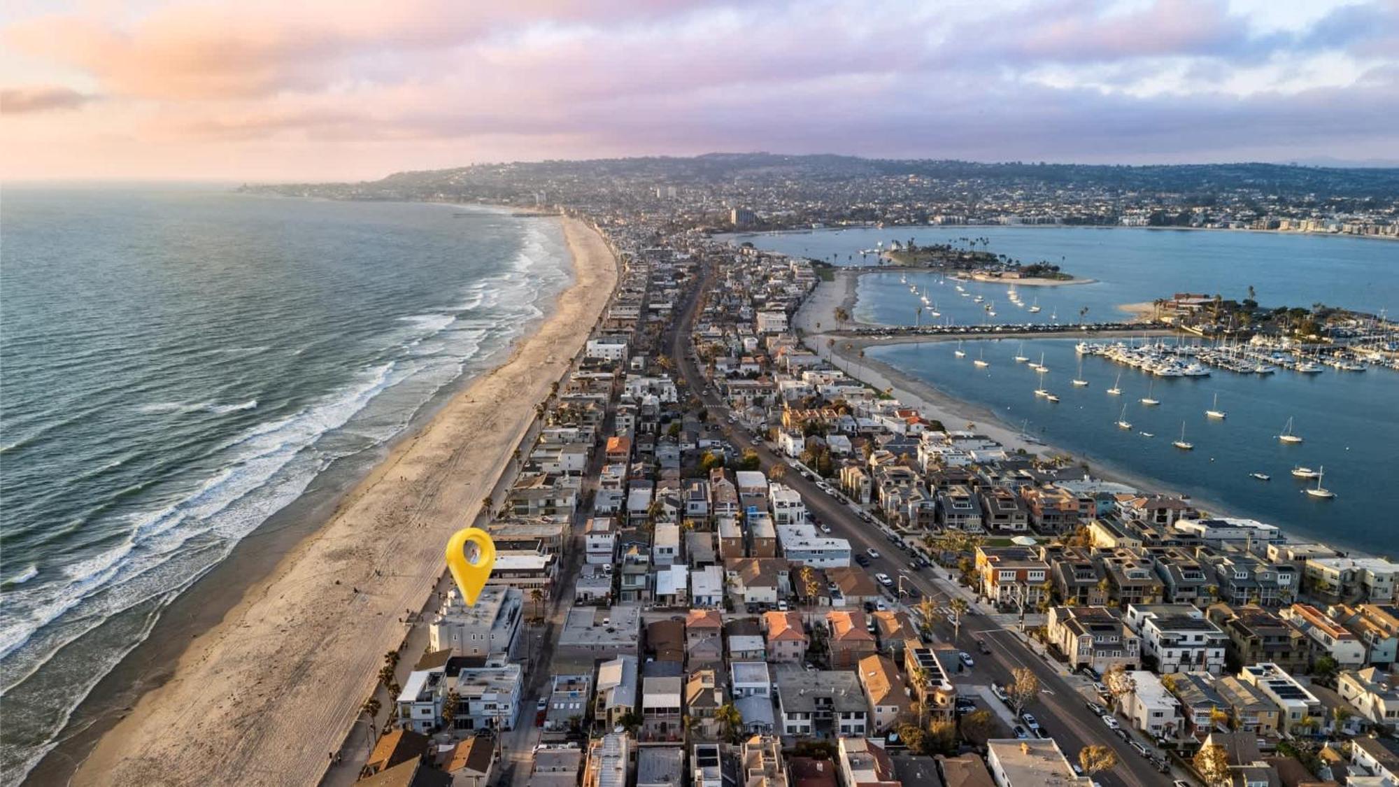 Mission Oceanfront 2br San Diego