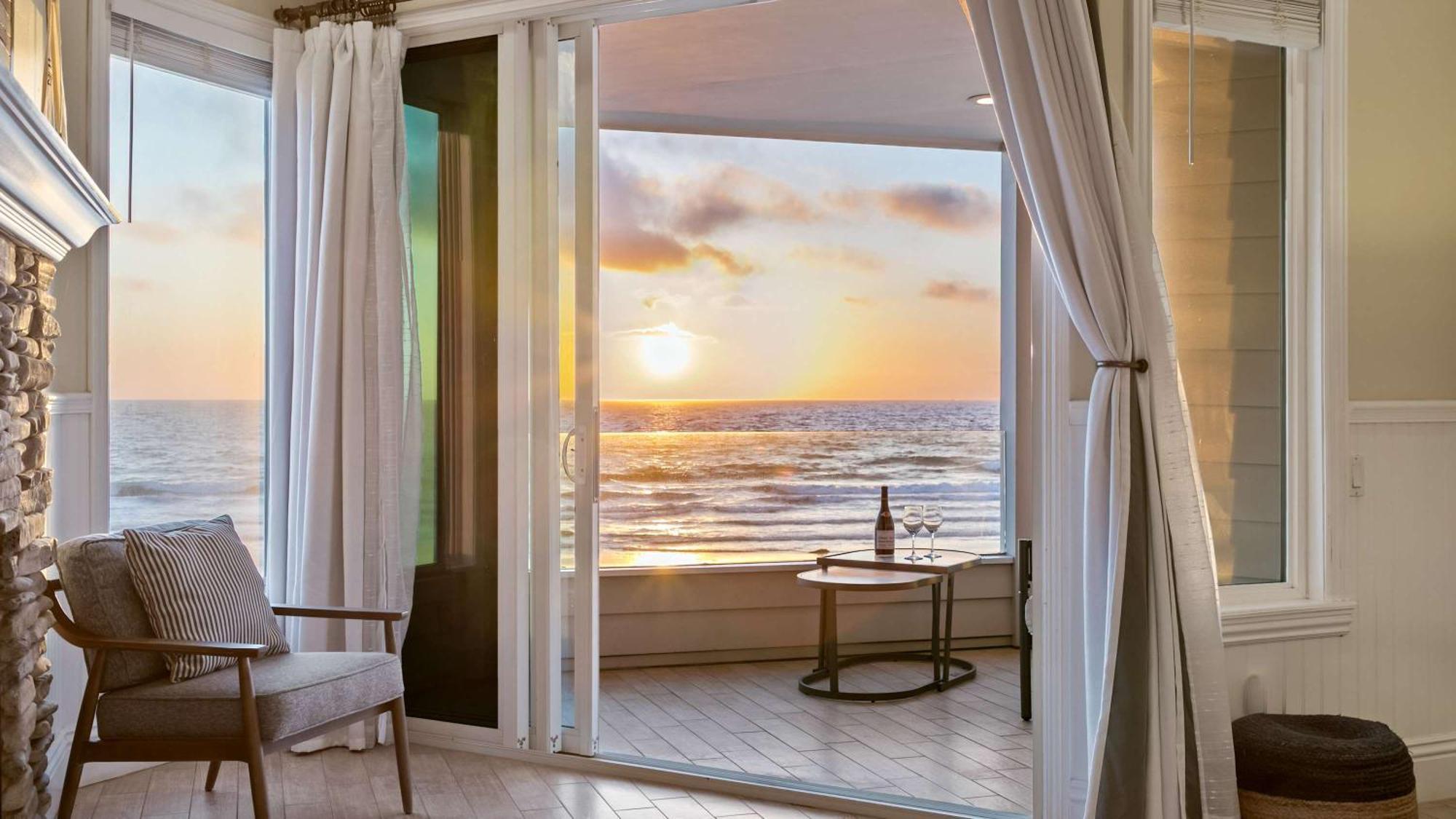 Mission Oceanfront 2br San Diego